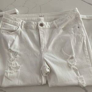 White distressed denim capris size 14